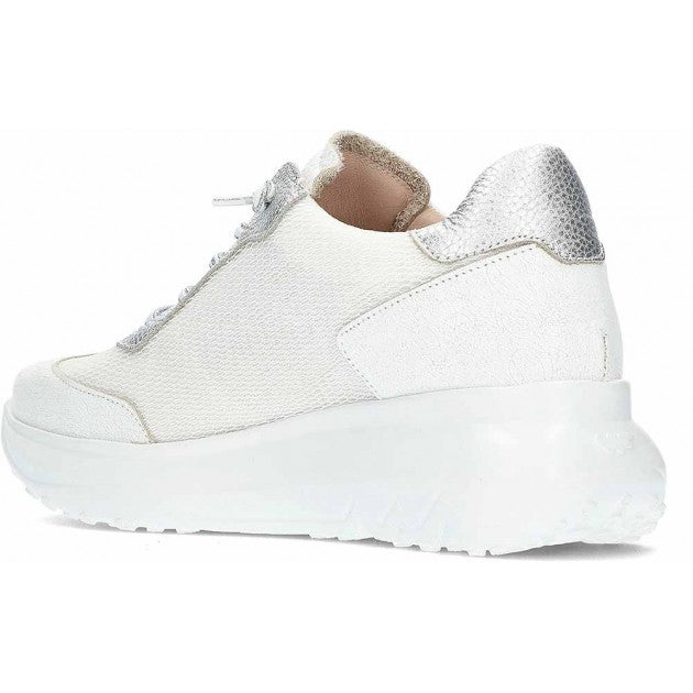 Women's Wonders sneakers