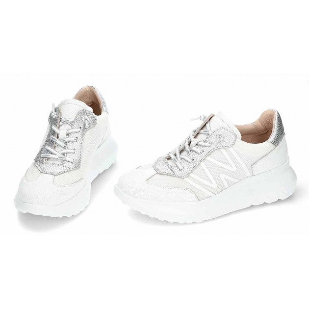 Women's Wonders sneakers